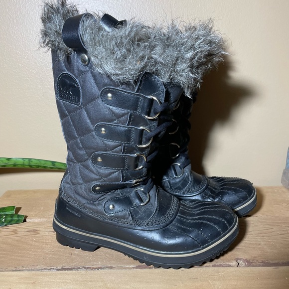 Sorel Tofino II Faux Fur Lined Waterproof Black Lace Up Snow Boots Size 6.5 - Picture 2 of 10